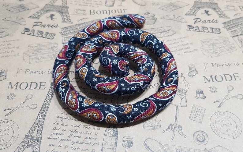 Bendable Fear Tie Black  Paisley Spiralock Fear Tie Spiral Dreads Hair Tie Fear Wrap Bendable Ties  Wired Fear Ties Updo Coiffure Unique