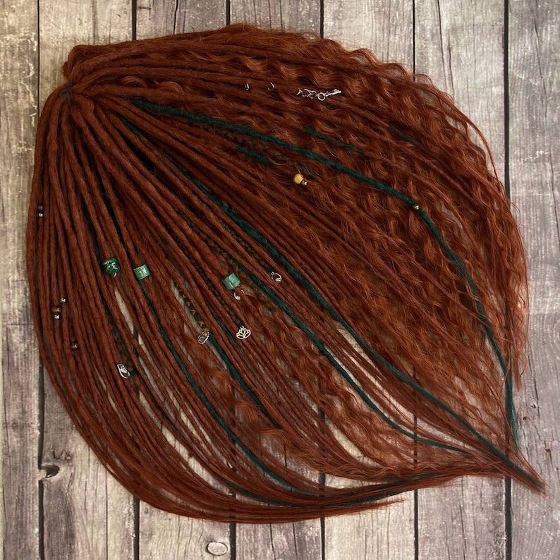 Набор синтетических дредов. Наращивание волос. Вьющиеся дреды, медный/зеленый + Видео-уроки и схемы по установке комплектов